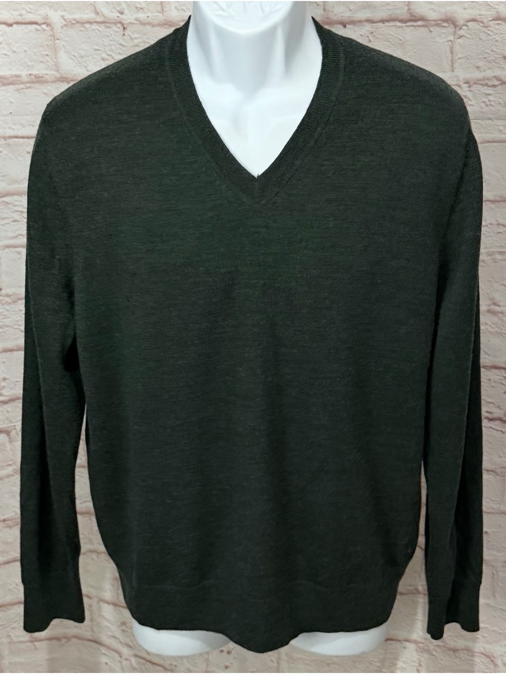 Brooks Brothers Red Fleece 100% Merino Wool V Neck Sweater Men M Dark Green